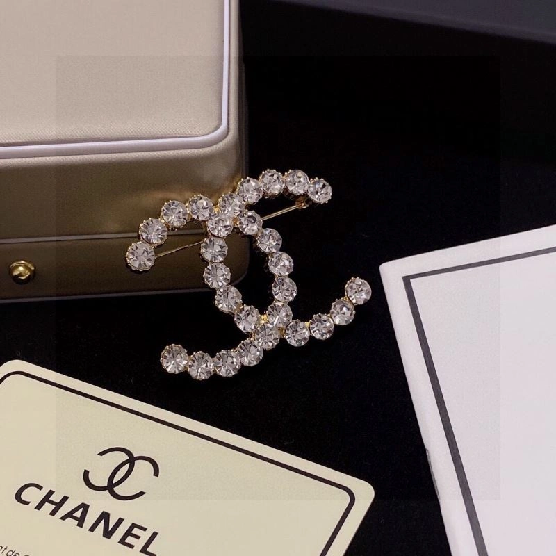 Refined Chxnxl Brooches 292273