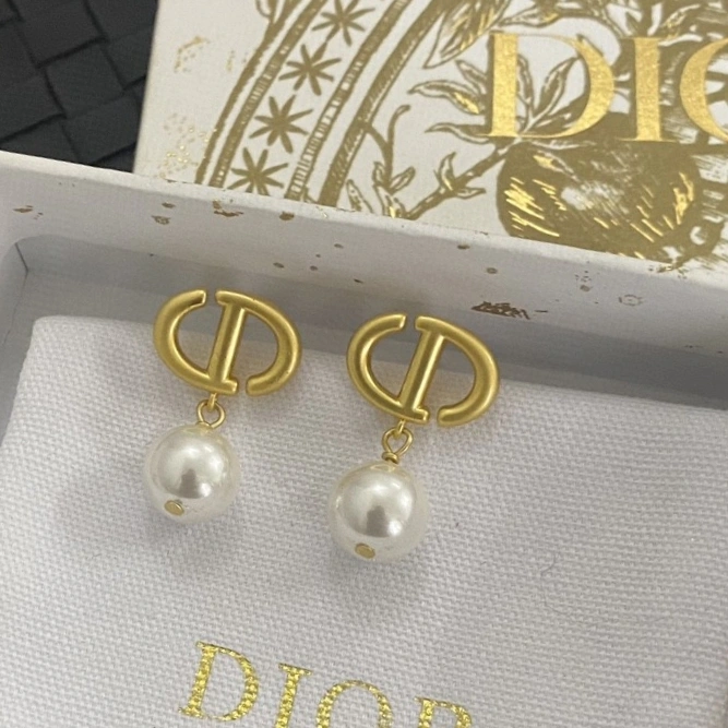 ModernLook Christian Dxxr Earrings 295203