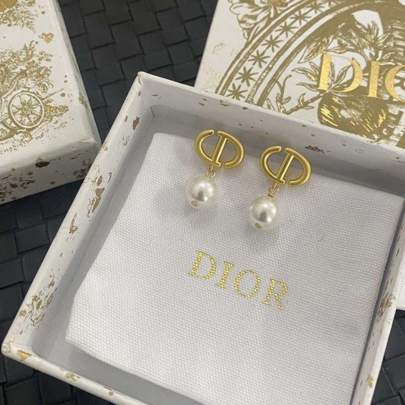 ModernLook Christian Dxxr Earrings 295203