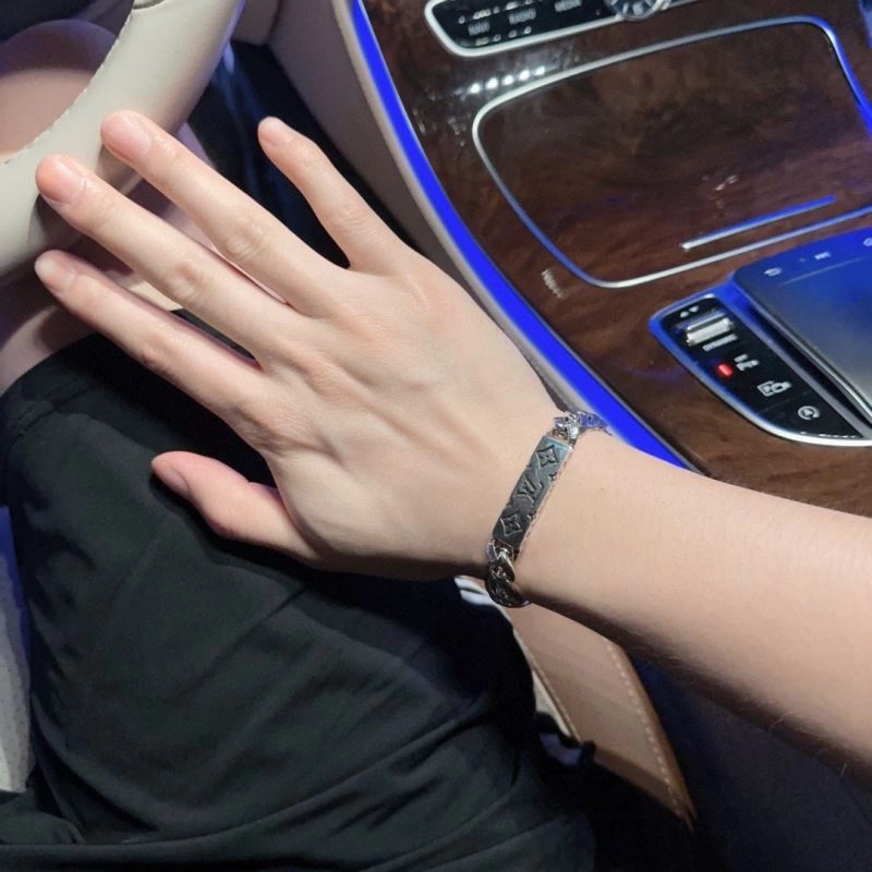 Refined LX Bracelets 311777