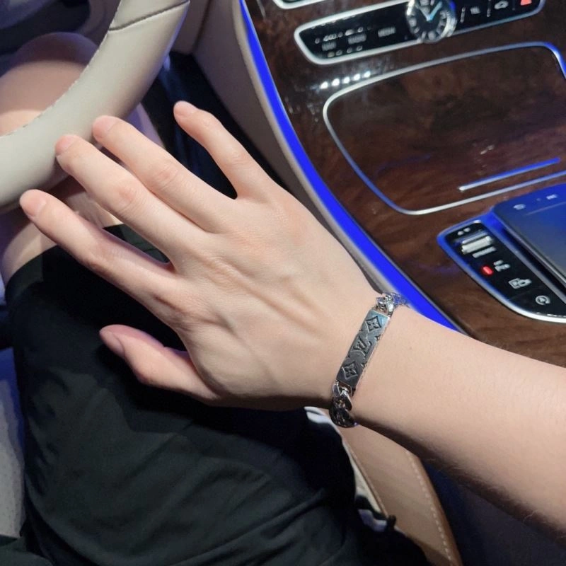 Refined LX Bracelets 311777