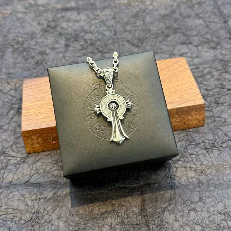 UrbanStyle Chrxmx Hxxrts Necklaces 300492
