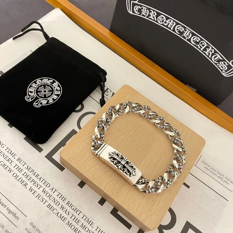 Reliable Chrxmx Hxxrts Bracelets 301316
