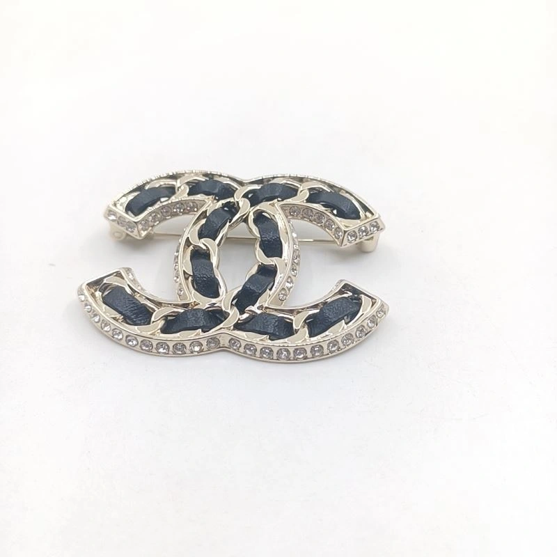 Compact Chxnxl Brooches 292260