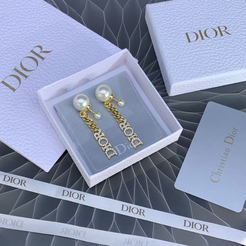 Christian Dxxr Earrings Stylish 295197