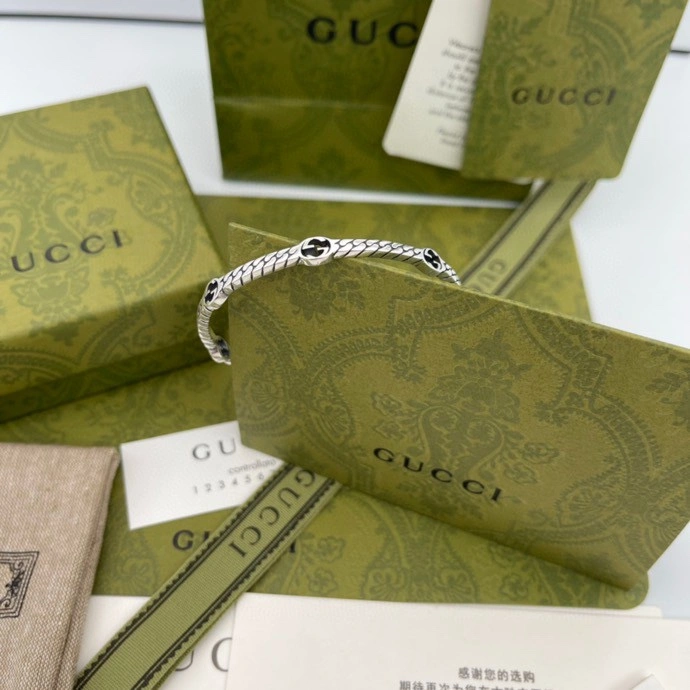Fashionable Gxccx Bracelets 306988