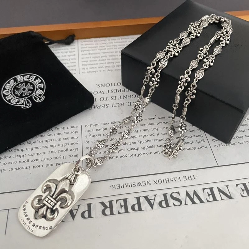 Chrxmx Hxxrts Necklaces DailyWear 300480