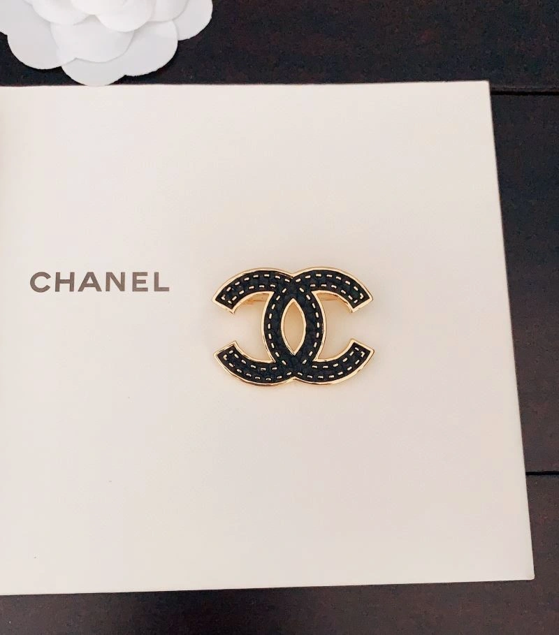 Sleek Chxnxl Brooches 292258