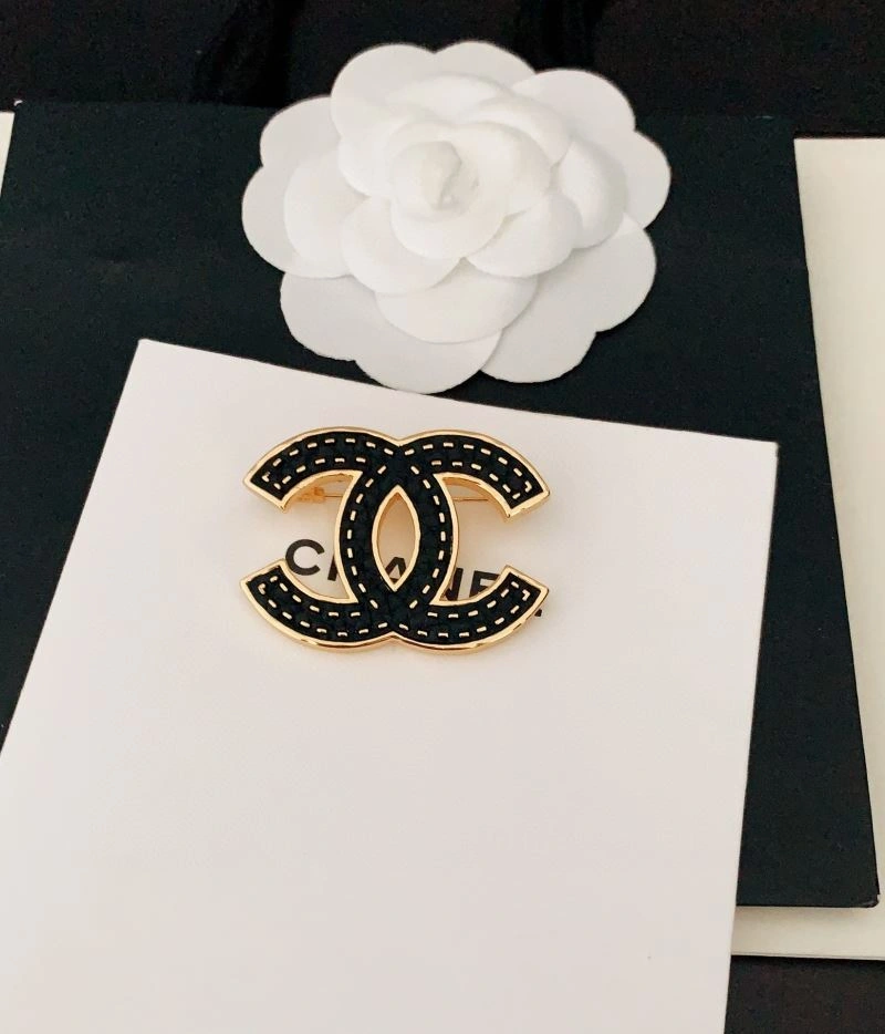 Sleek Chxnxl Brooches 292258