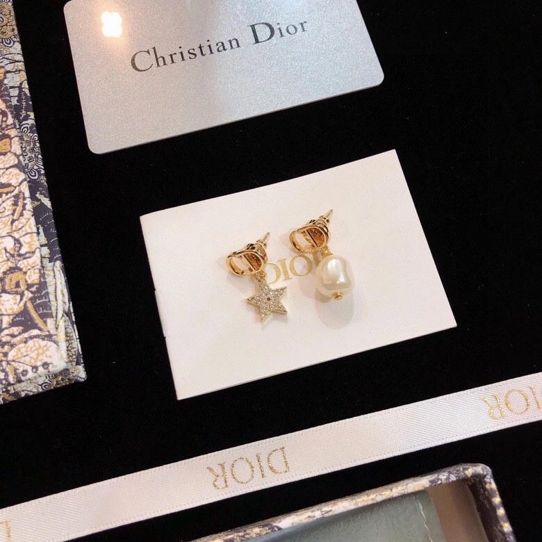 Christian Dxxr Earrings EyeCatching 295194
