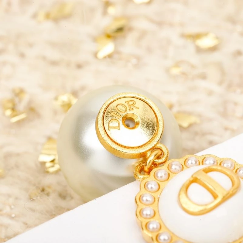 Trendsetting Christian Dxxr Earrings 295185