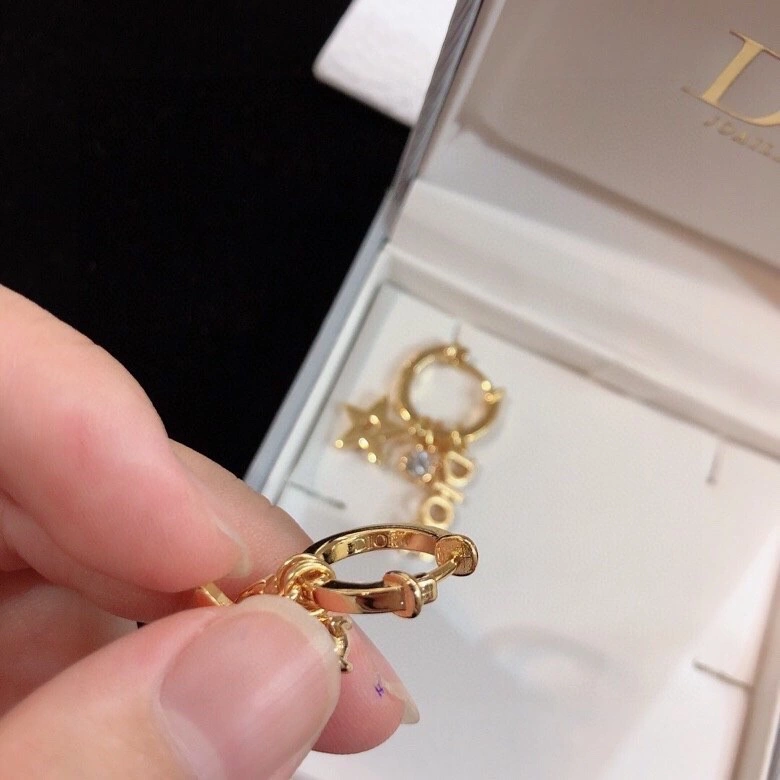 WellDesigned Christian Dxxr Earrings 295193