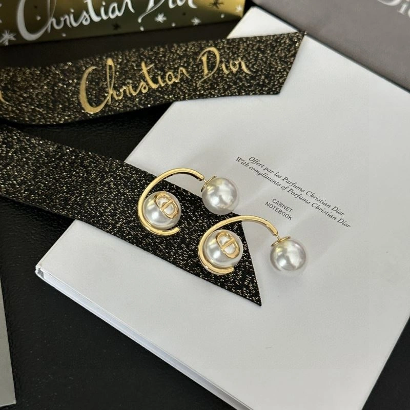 WellDesigned Christian Dxxr Earrings 295192