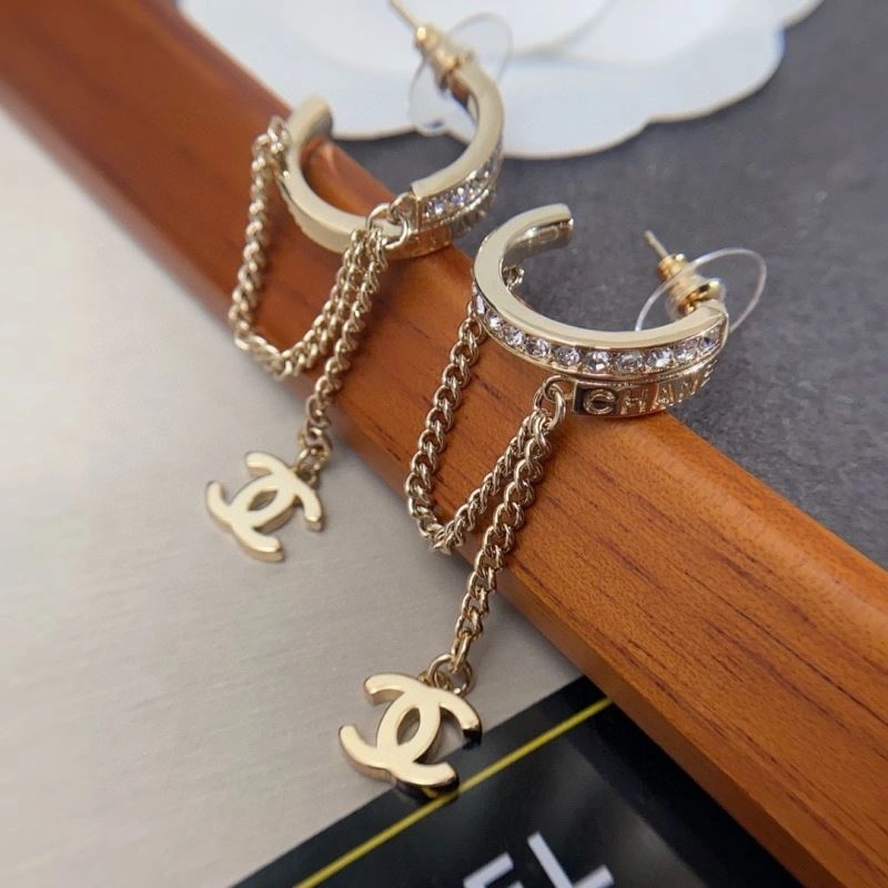 Sophisticated Chxnxl Earrings 290896