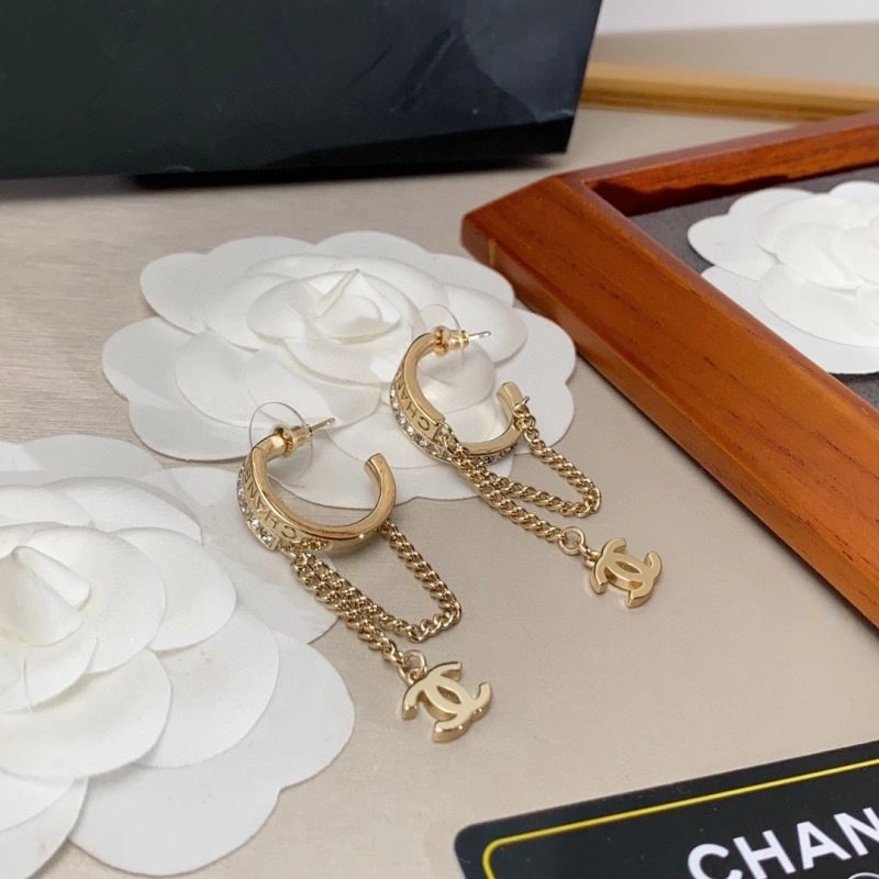 Sophisticated Chxnxl Earrings 290896
