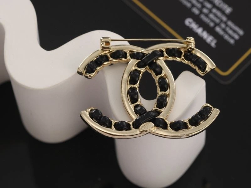SportInspired Chxnxl Brooches 292240