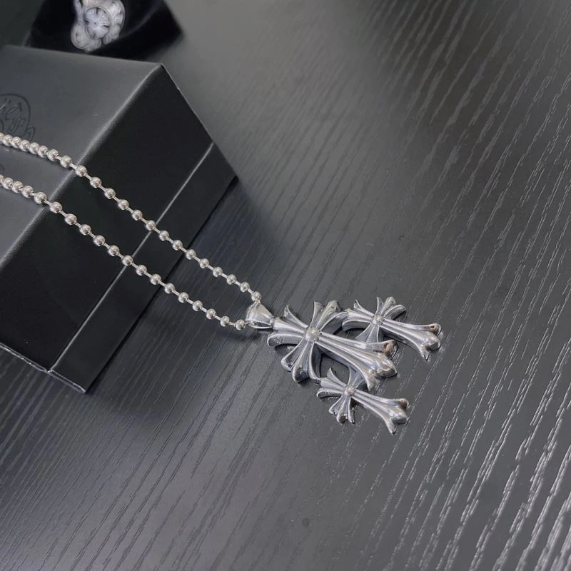 Breathable Chrxmx Hxxrts Necklaces 300472