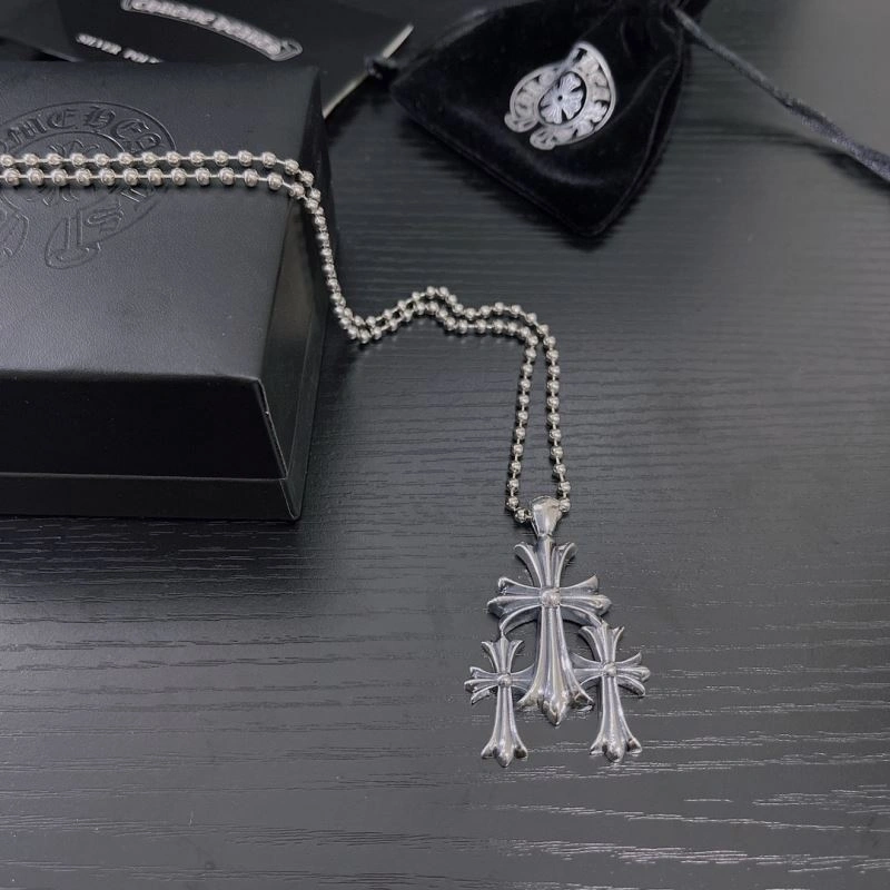 Breathable Chrxmx Hxxrts Necklaces 300472