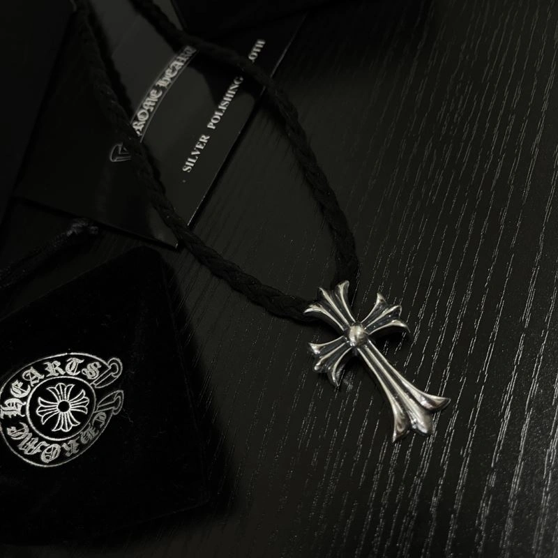 Compact Chrxmx Hxxrts Necklaces 300462