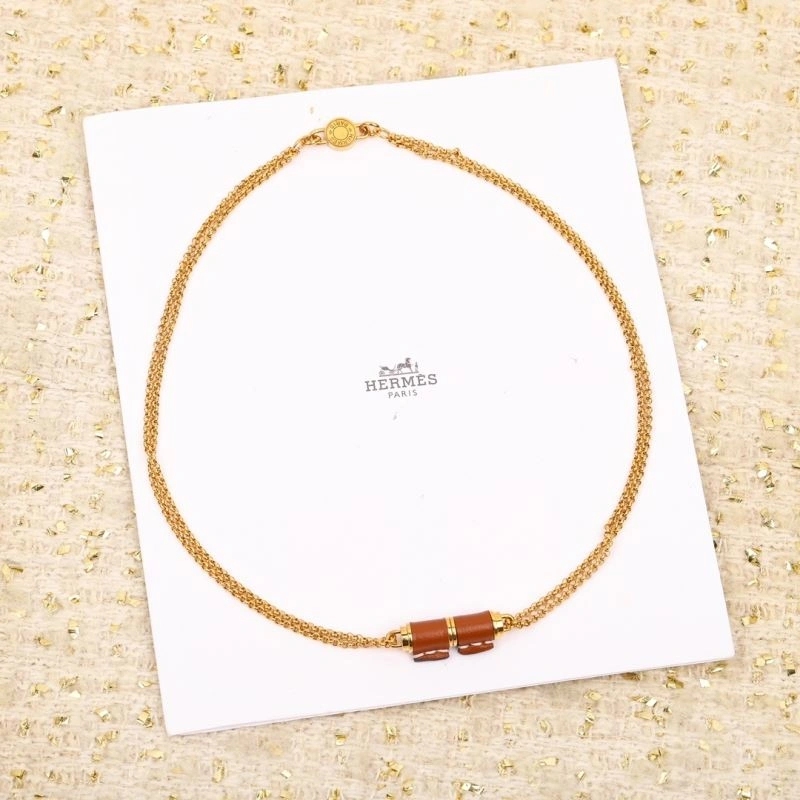 HighQuality Chxnxl Brooches 292228