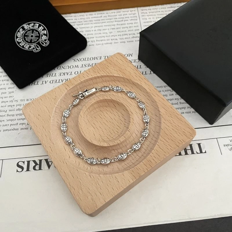 WellDesigned Chrxmx Hxxrts Bracelets 301303