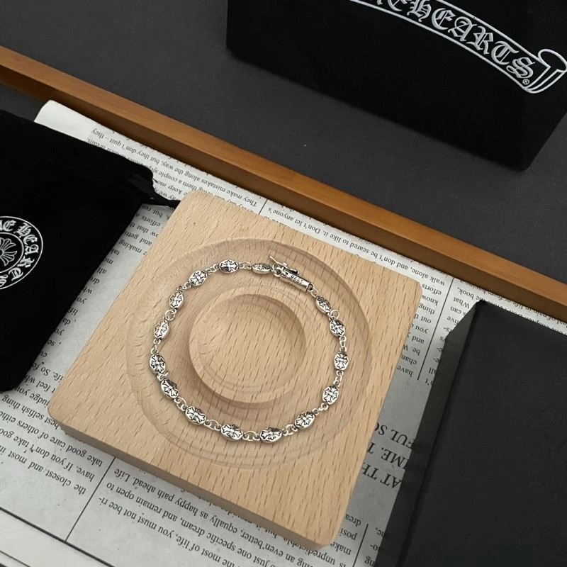 WellDesigned Chrxmx Hxxrts Bracelets 301303