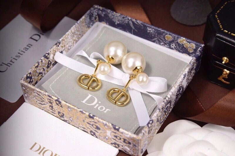 Cozy Christian Dxxr Earrings 295183