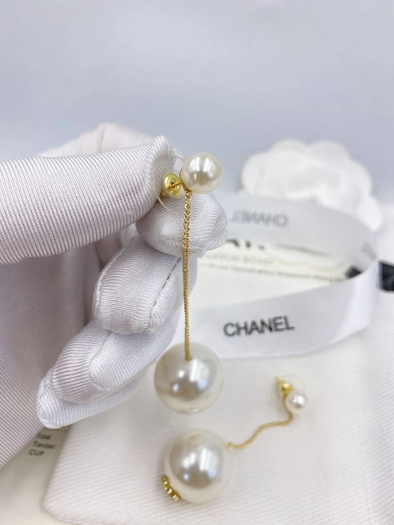 Flexible Chxnxl Earrings 290888