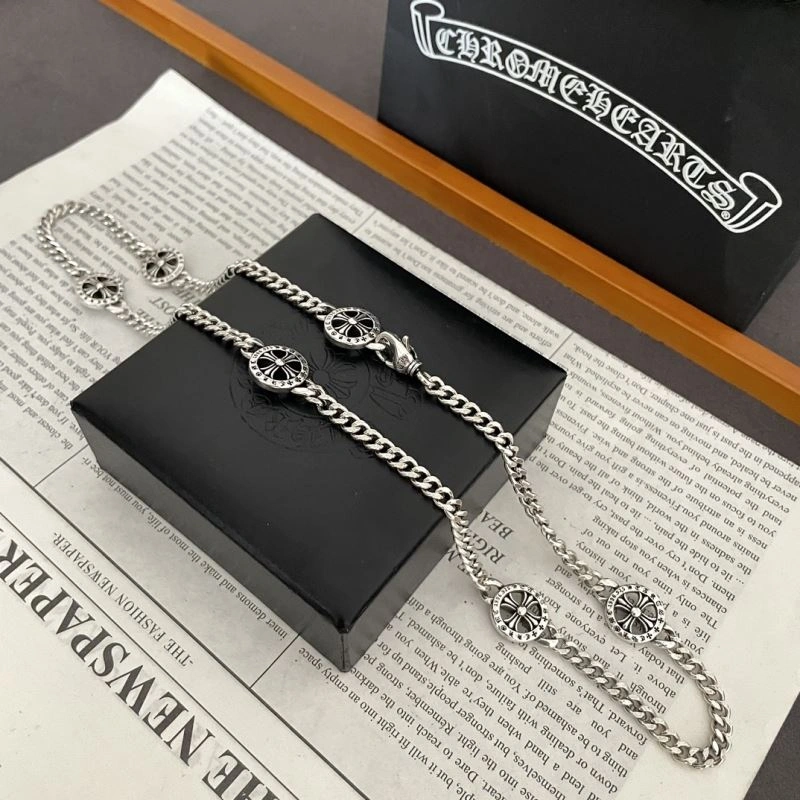 Chrxmx Hxxrts Necklaces DailyWear 300461
