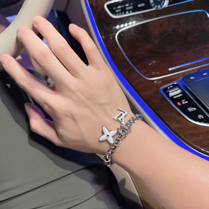 Efficient LX Bracelets 311742