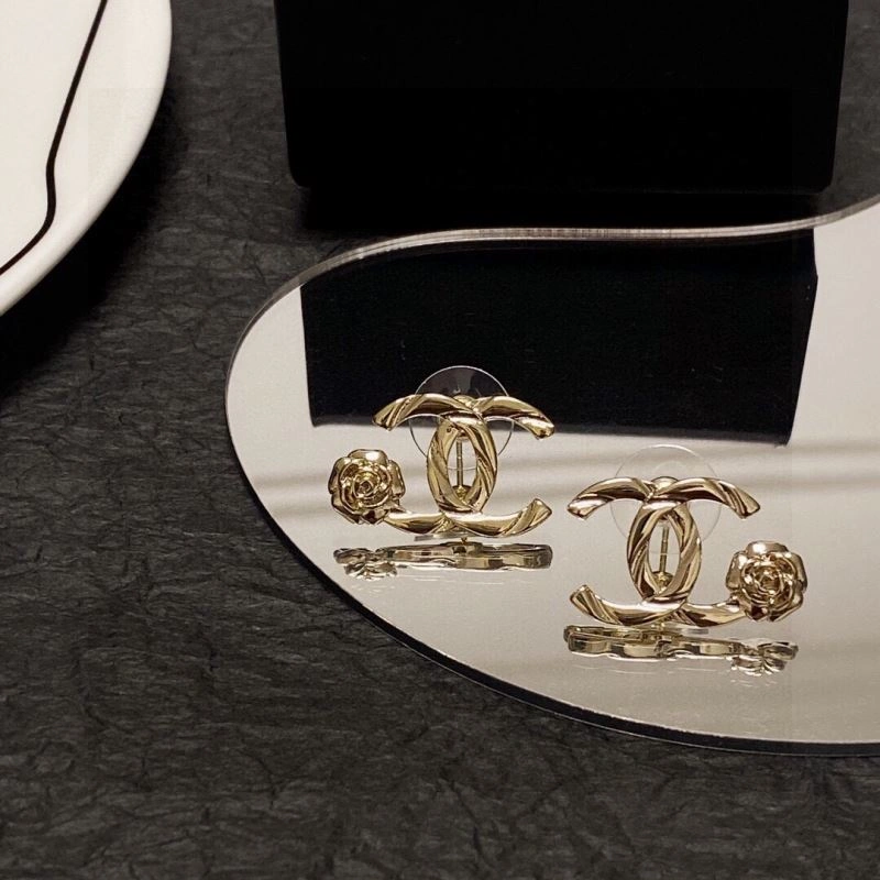 Lightweight Chxnxl Earrings 290894