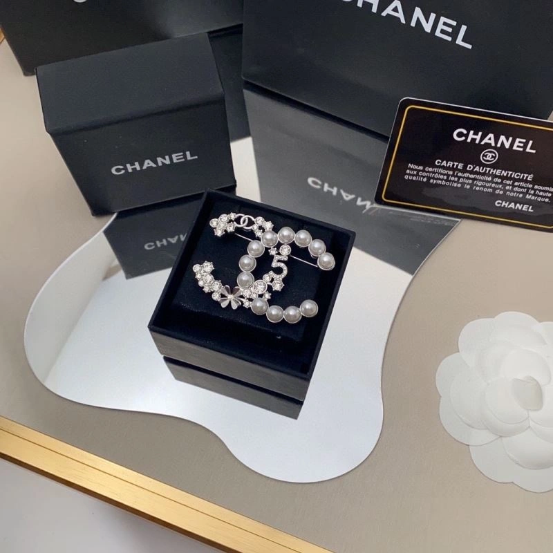 UrbanStyle Chxnxl Brooches 292215