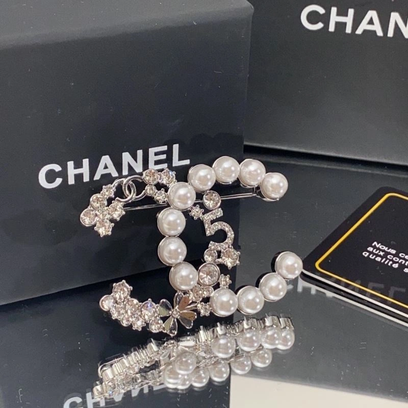 UrbanStyle Chxnxl Brooches 292215