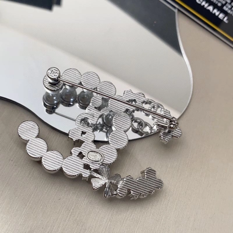 UrbanStyle Chxnxl Brooches 292215