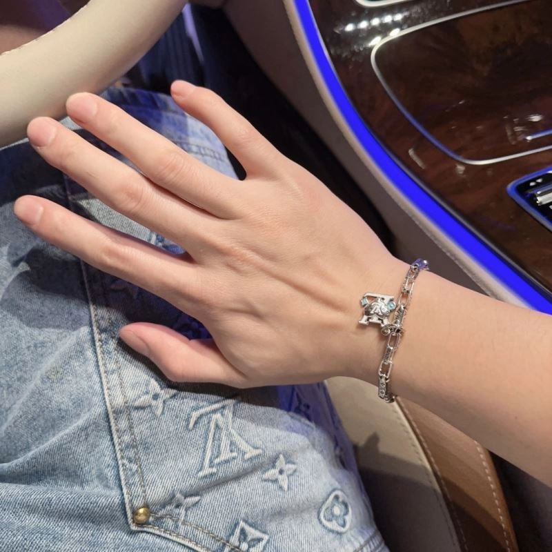 Lightweight LX Bracelets 311749