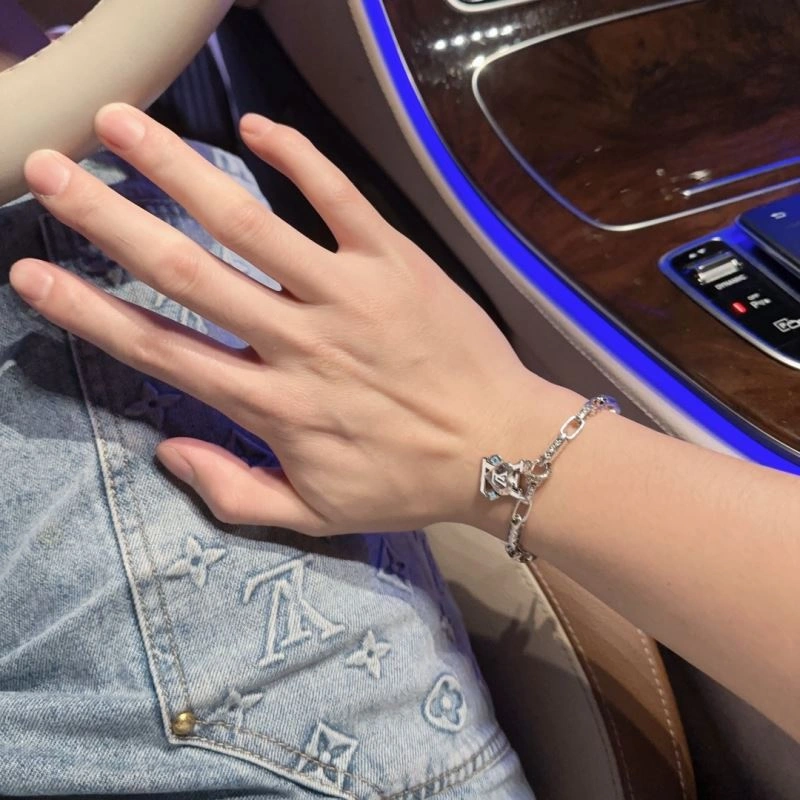 Lightweight LX Bracelets 311749