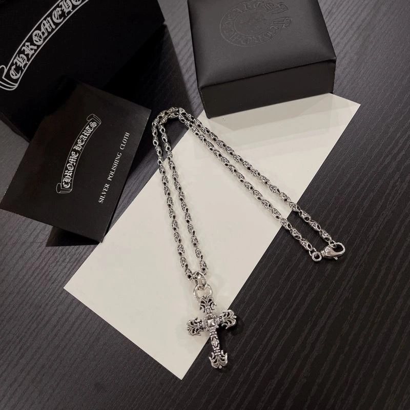 Classic Chrxmx Hxxrts Necklaces 300445
