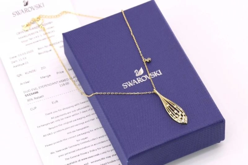 Swxrxvski Necklaces Reliable 315136