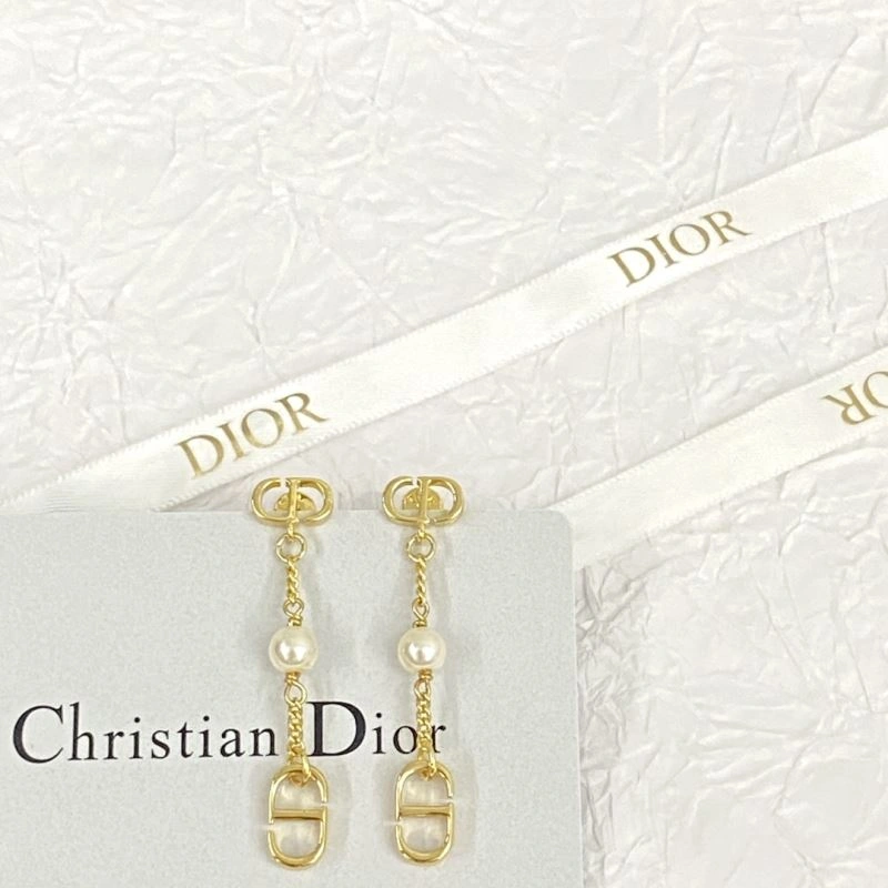 Christian Dxxr Earrings Minimalist 295177