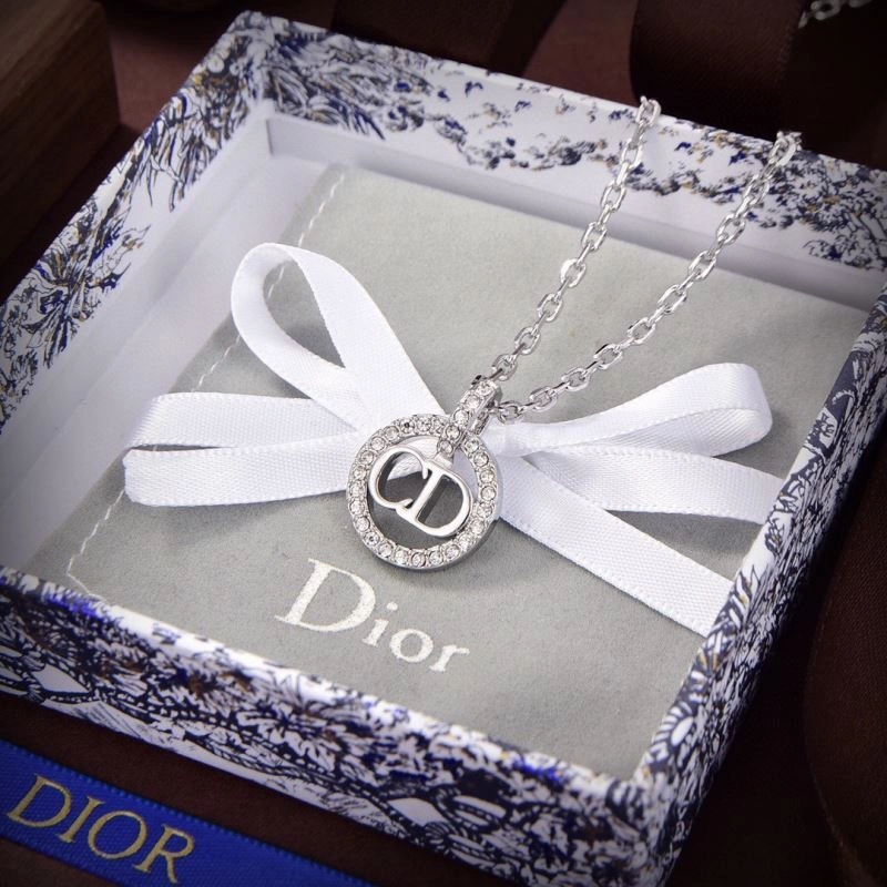 Christian Dxxr Necklaces Resilient 295051