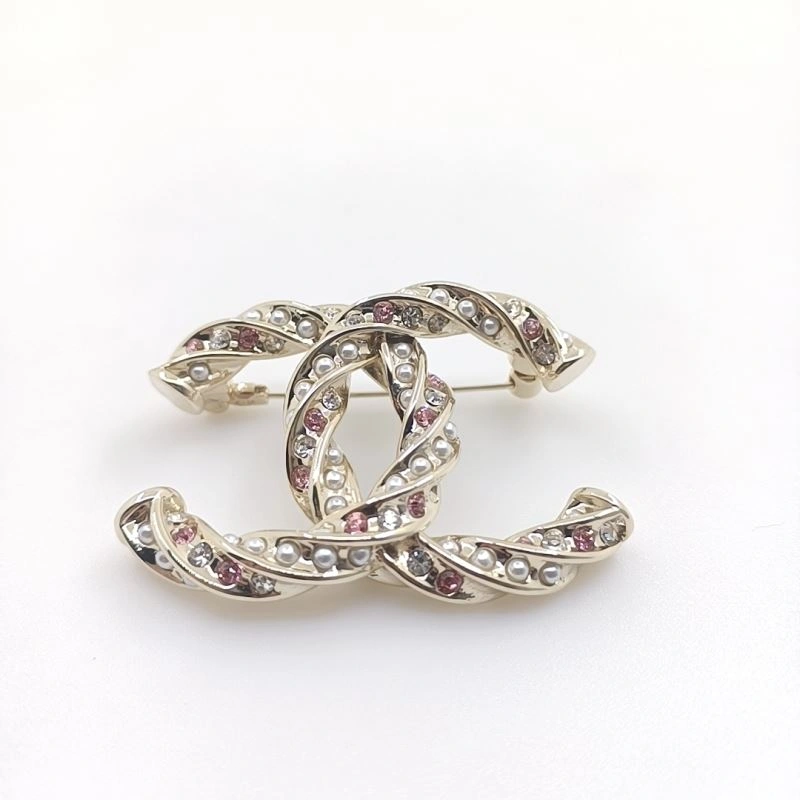 HighQuality Chxnxl Brooches 292189