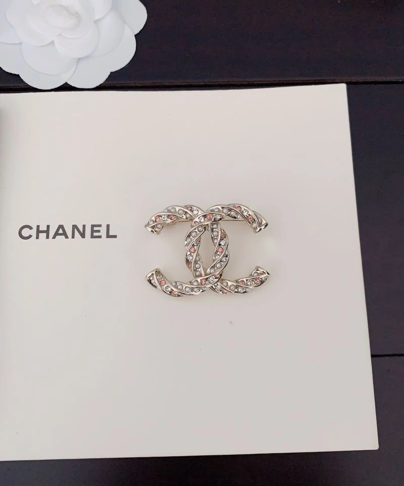 HighQuality Chxnxl Brooches 292189