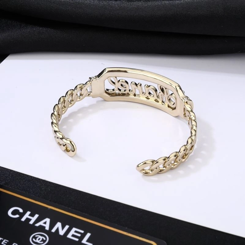 Refined Chxnxl Bracelets 293064
