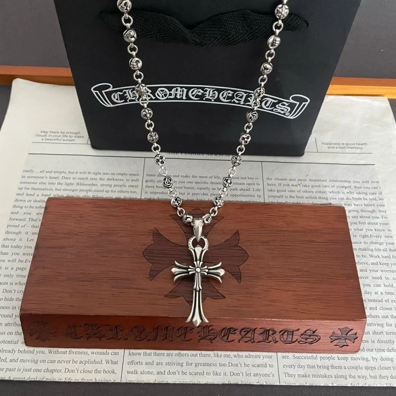 GoAnywhere Chrxmx Hxxrts Necklaces 300436