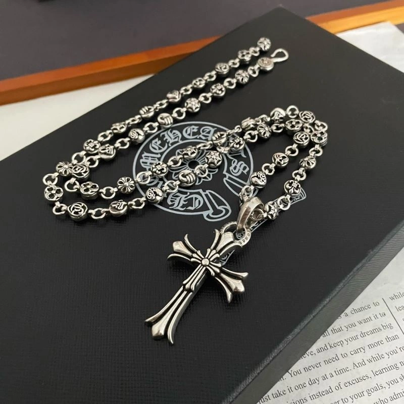 GoAnywhere Chrxmx Hxxrts Necklaces 300436