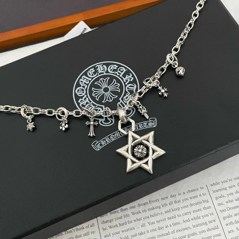 GoodFit Chrxmx Hxxrts Necklaces 300429