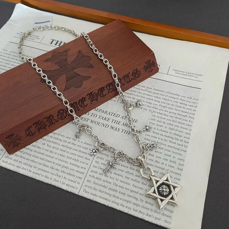 GoodFit Chrxmx Hxxrts Necklaces 300429