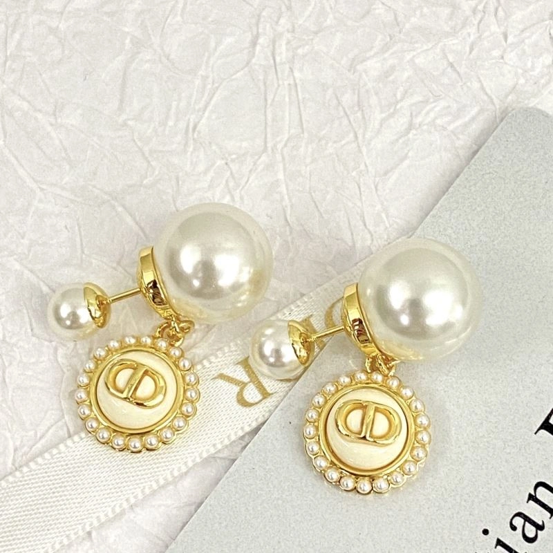 Classic Christian Dxxr Earrings 295166
