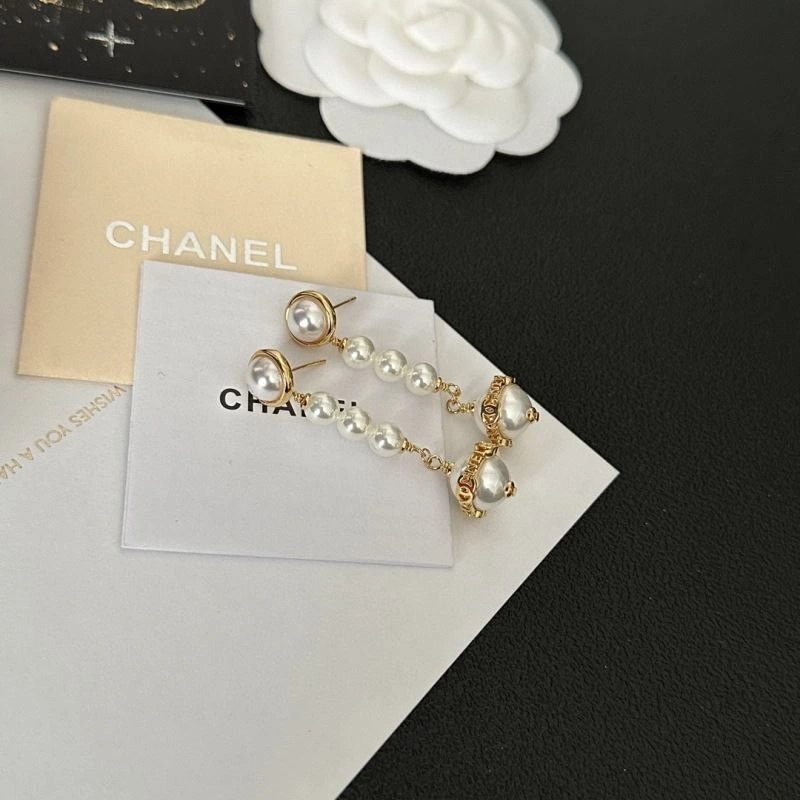 Efficient Chxnxl Earrings 290858