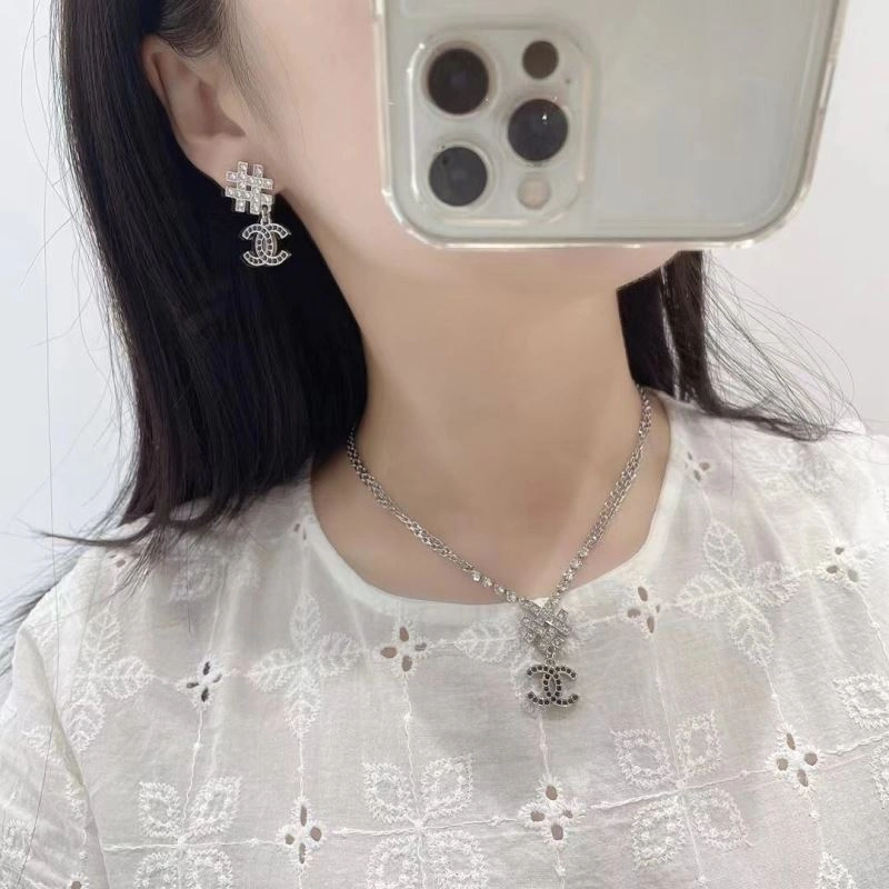 DailyWear Chxnxl Earrings 290852